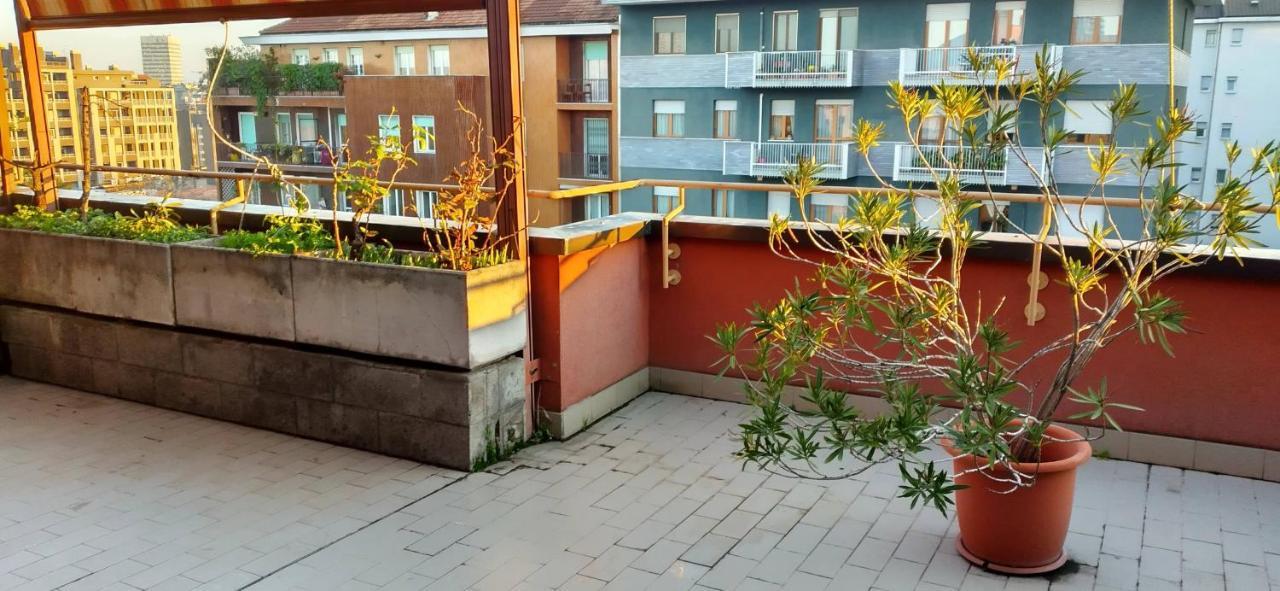Meraviglioso Super Attico Con Terrazza Milan Exterior photo